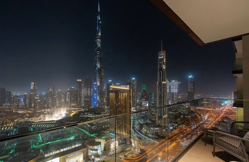 Bur Dubai Apartment | Ultimate Stay/Full Burj Khalifa Views/4 people