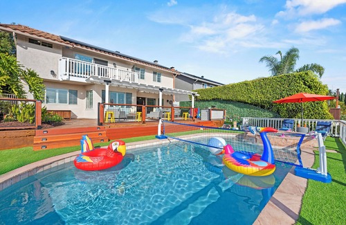 Tierrasanta House | Ultimate Summer Escape: 6BR, Pool, Spa & Views!