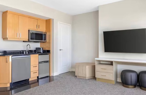Las Vegas Resort | Ultimate Track side suite for the Las Vegas Formula 1 Race week Nov. 2025