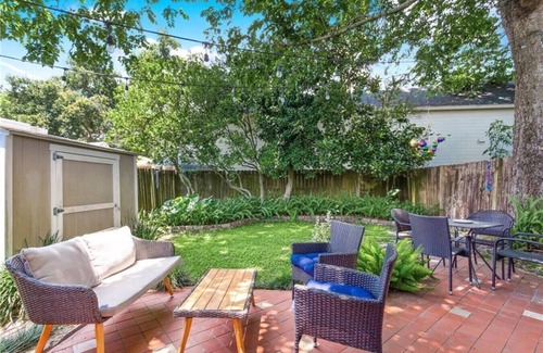 East Carrollton House | Ultimate Uptown Cottage