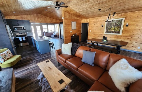 Arnes Cabin | Ultimate vacation lodge