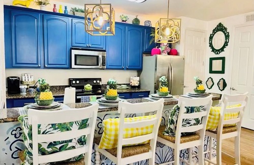 Florida Central Atlantic Coast Condo | Ultimate Vista Cay near all Theme Parks: Gated, Pools, Center Of It All