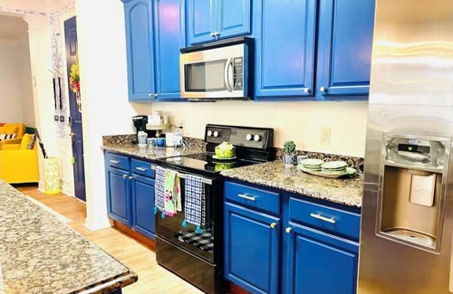 Florida Central Atlantic Coast Condo | Ultimate Vista Cay near all Theme Parks: Gated, Pools, Center Of It All
