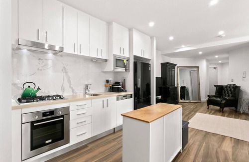 Ultimo Apartment | Ultimo - WATT1 - Wattle Street - Modern 1BR with Balcony Parking in Ultimo Near Chinatown Light Rail