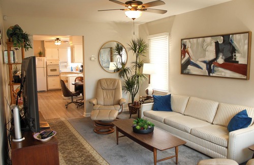 Milwaukee House | Ultra Clean, Private, Comfy Home in Prime Location. Sleeps up to 8.