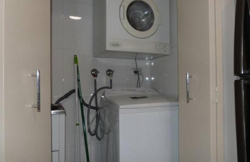 St. Leonards Apartment | Ultra Convenient Apartment HER09029