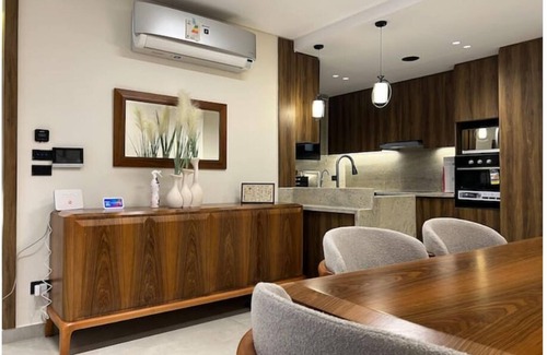 Warraq al Arab Apartment | Ultra-Lux 2BR Apt Smart Home Alexa & 60” TV