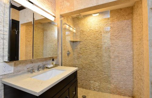 College Hill Apartment | Ultra lux apartment steps from Brown and RISD
