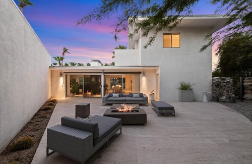 Little Tuscany House | Ultra Luxe Spa-Like Mid-Century Mod Haven- Pool, Spa, Views & More 3BD, 3BTH