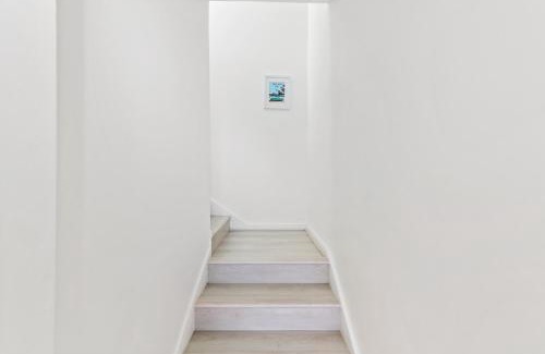 Little Tuscany House | Ultra Luxe Spa-Like Mid-Century Mod Haven- Pool, Spa, Views & More 3BD, 3BTH