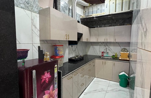 Amer Fort Road Apartment | Ultra-Luxury 3BHK Stay Near Jaipur’s Iconic Forts & Monuments