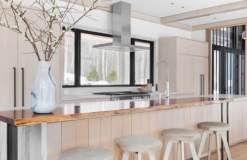 Williamstown House | Ultra Luxury new home in Berkshires/3 miles from Williams College