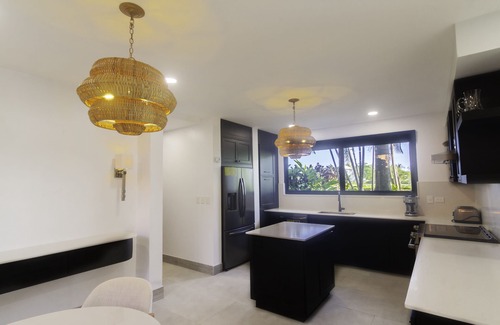 Playa Hermosa Condo | Ultra Luxury Villa 6 bedroom Villa - Private Pool on the beach!