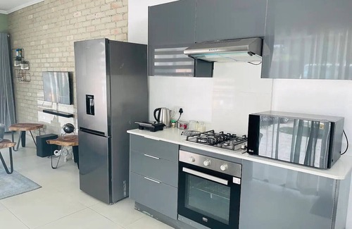 Bulawayo Apartment | Ultra modern 2 bedroomed apartment - 2082