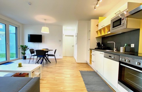 Favoriten Apartment | Ultra-modern apartment near the subway and Therme Wien, 15 min to Stephansplatz