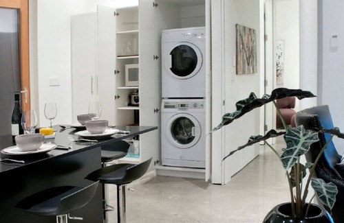 Cowichan Bay Apartment | Ultra Modern Architectural Beauty ..... Great Value