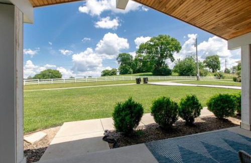 Franklin House | Ultra Relaxing and Fun Historic Franklin Bungalow