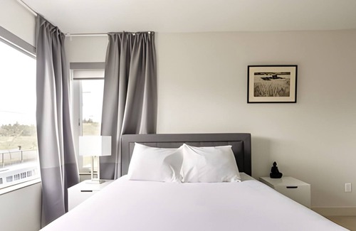 Atlantic House | Ultra Stylish 3br w/ Rooftop 15min to Pike Place