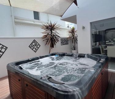 Beaconsfield House | Ultra Stylish Fremantle Area