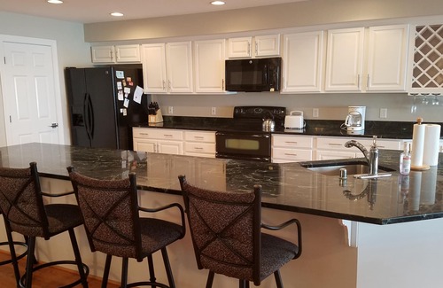 Severna Park House | Ultraclean Family Waterfront Home Annapolis Area - 198+ Top Reviews!