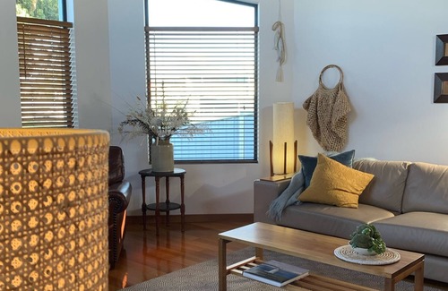 Ulverstone House | Ulverstone Boutique Accommodation Coast 2 Canyon.