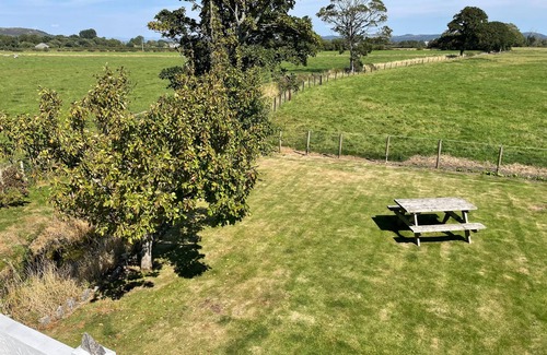 Newland Near Ulverston House | Ulverstons little gem - Sleeps 2 - Free Parking