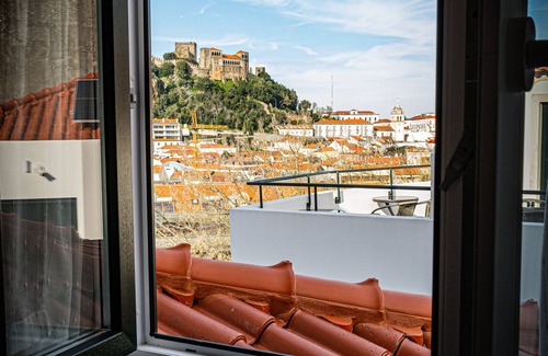 Leiria Hotel | Uma Casa da Nossa História! No Centro com Vista Sobre o Castelo de Leiria!