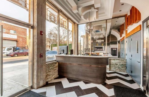Borough Park Hotel | Umbrella Hotel Brooklyn