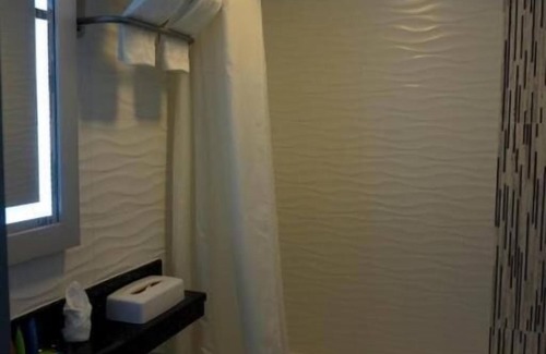 West Bronx Hotel | Umbrella Hotel