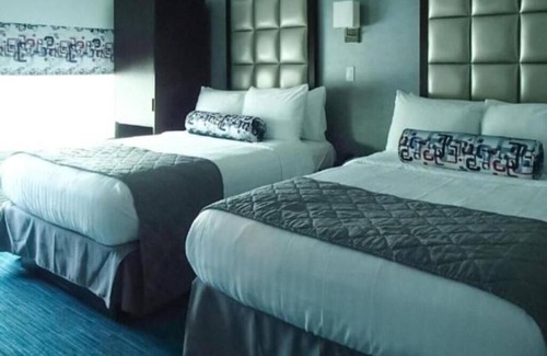 West Bronx Hotel | Umbrella Hotel