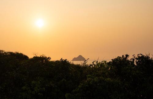 Rote Island House | Ume Lelendo
