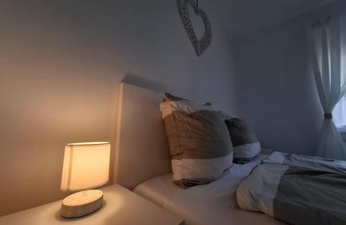 Rhein-Erft-Kreis District Apartment | Umgeben von Seen und Wäldern