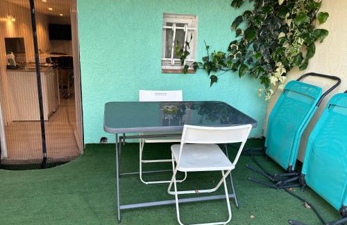 Villeneuve Apartment | Un coin en Provence