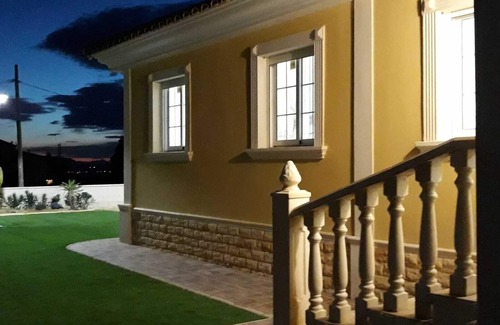 Hoya de los Patos Villa | Un oasis de paz a 7 km. de la playa y a 3 Km de la montaña.