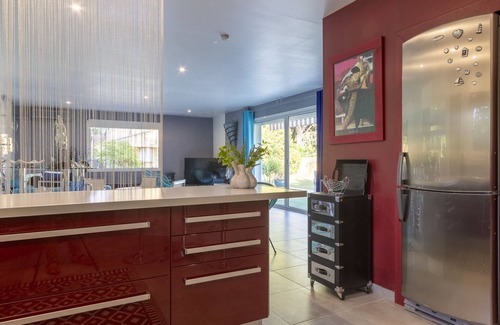 Chateaurenard House | Un petit coin de paradis by Interhome