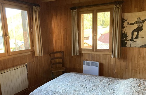Nancy-sur-Cluses Ski Chalet | Un Vrai Chalet Tout en Bois Dans un Village Typique Haut Savoyard