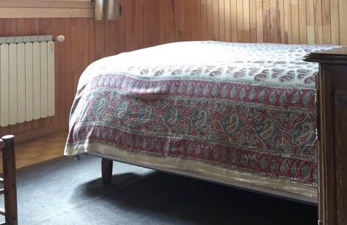 Nancy-sur-Cluses Ski Chalet | Un Vrai Chalet Tout en Bois Dans un Village Typique Haut Savoyard