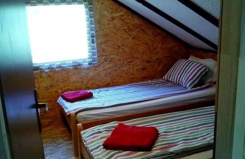 Mali Radic Cabin | UNA CANYON PARADISE
