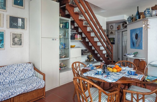 Latte Apartment | Una Finestra Sul Mare Garden & Pool, Ventimiglia, Italy