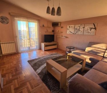 Burtaisi Apartment | UnaTea Suites