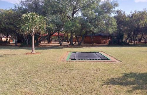 Madibeng Cabin | Unathi Game Lodge