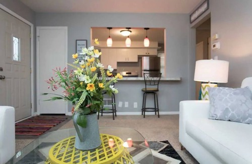 Benson House | ❤️ Unbeatable group travel retreat ❤️
