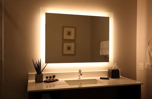 Winters Hotel | Unbeatable Location! Two Modern and Pet-friendly Units with Free Parking!