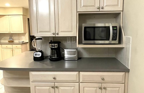 A-Zone House | Unbeatable location - 4 houses to beach, 5BR, 3BA, walkability!