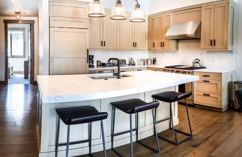 Big Sky Condo | Unbeatable Ski-In/Ski-Out 2 Bedroom Condo