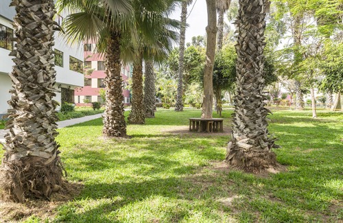 Surquillo Condo | Unbeatable! Stylish, Spacious APT near Miraflores!