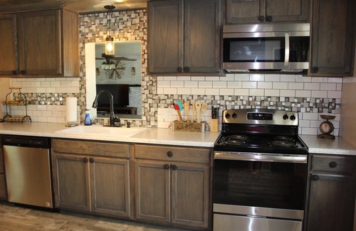 Hatfield House | Uncle Bill’s Place- Newly remodeled farmhouse close to CMA, room for everyone
