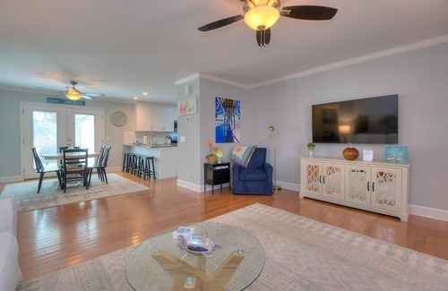 Tranquil Harbour House | Uncle Billy's Hideaway / Water Way Views and More!