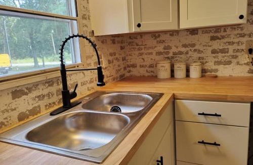 Scottsburg House | Uncle Nelson's Woodland Hideaway! Scottsburg, VA