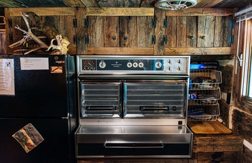 Grayling Cabin | Uncle Tom's Cabin - A Classic On The Au Sable